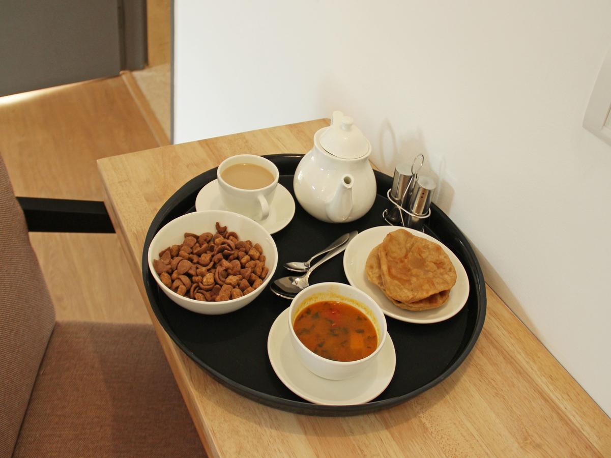Oyo 13253 The Grand Vinayak Hotel Ahmadabad Zewnętrze zdjęcie